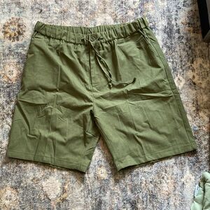 Forest green men’s shorts
